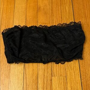 Chic Black Lace Bandeau